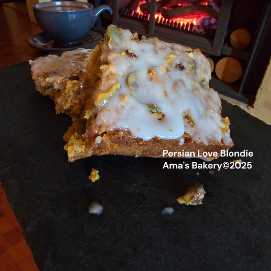 Rosewater pistache Blondie