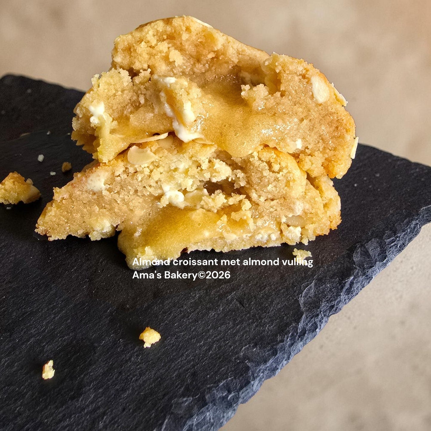 Almond croissant (150 gr)
